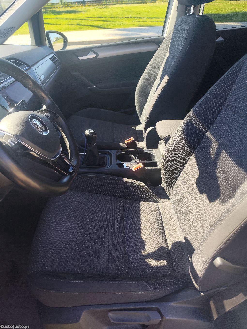 VW Touran 7 lugares — photo 4