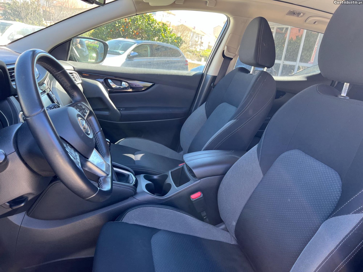 Nissan Qashqai N-Connecta 1.5 dci 115cv JLL18 - Full Extras-NACIONAL — fotografia 3