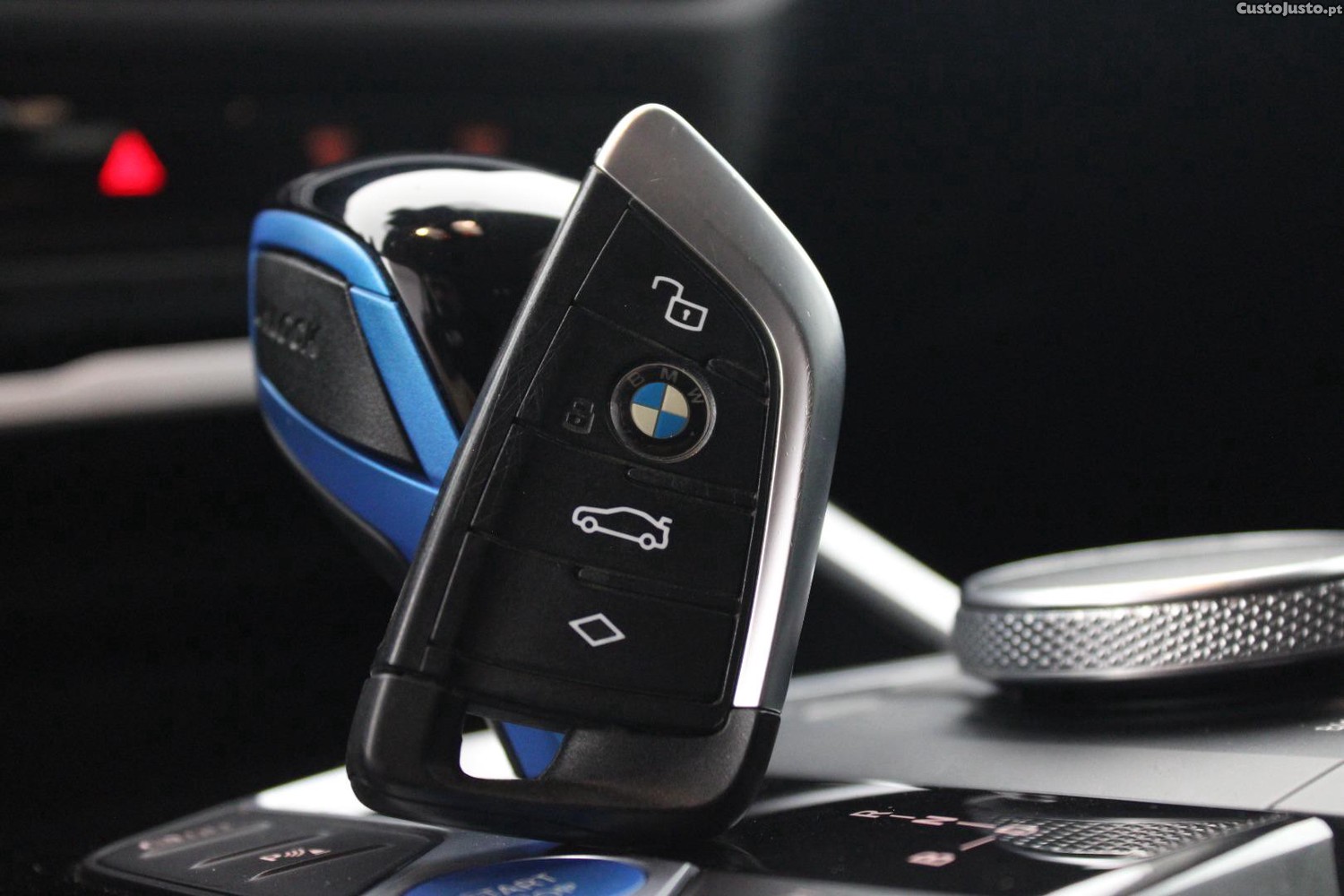 BMW i4 G26 40 E DRIVE 83.9 kWh (AUTO) — fotografia 25
