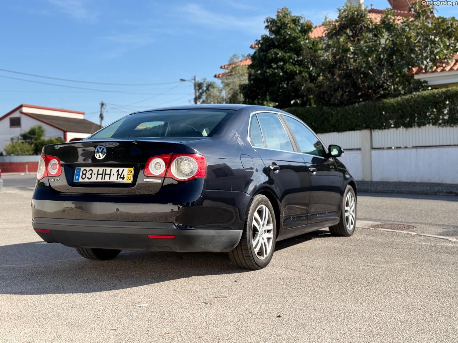 VW Jetta 1.9 TDI - 09 — photo 5