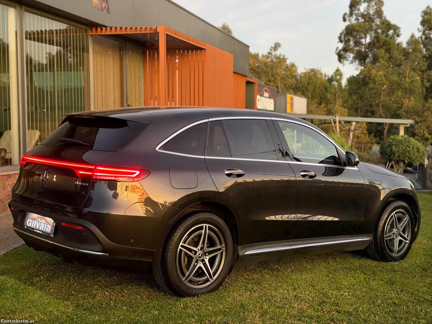 Mercedes-Benz EQC 400 4MATIC - 21 — photo 4