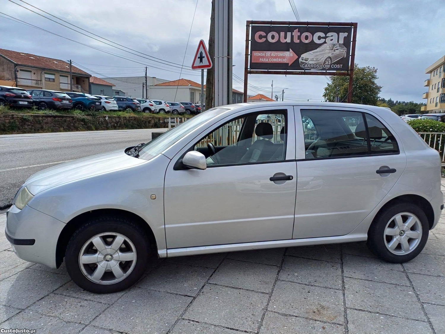 Skoda Fabia 1.4 i      ( Viatura  Nacional ) — photo 3