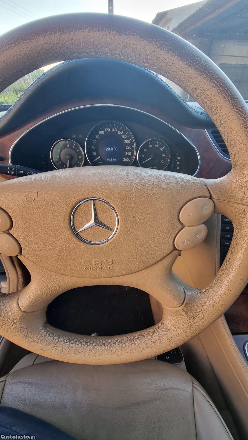 Mercedes-Benz CLS 350 sedan — fotografia 2