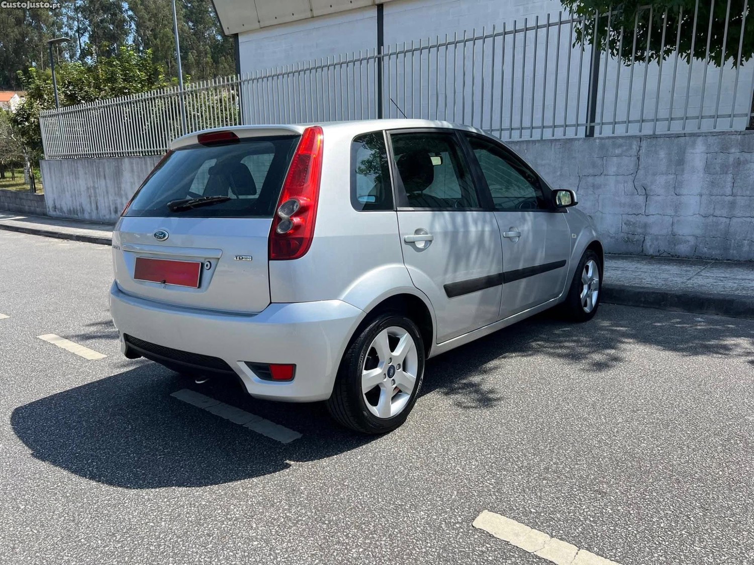 Ford Fiesta 1.4 tdci — fotografia 8