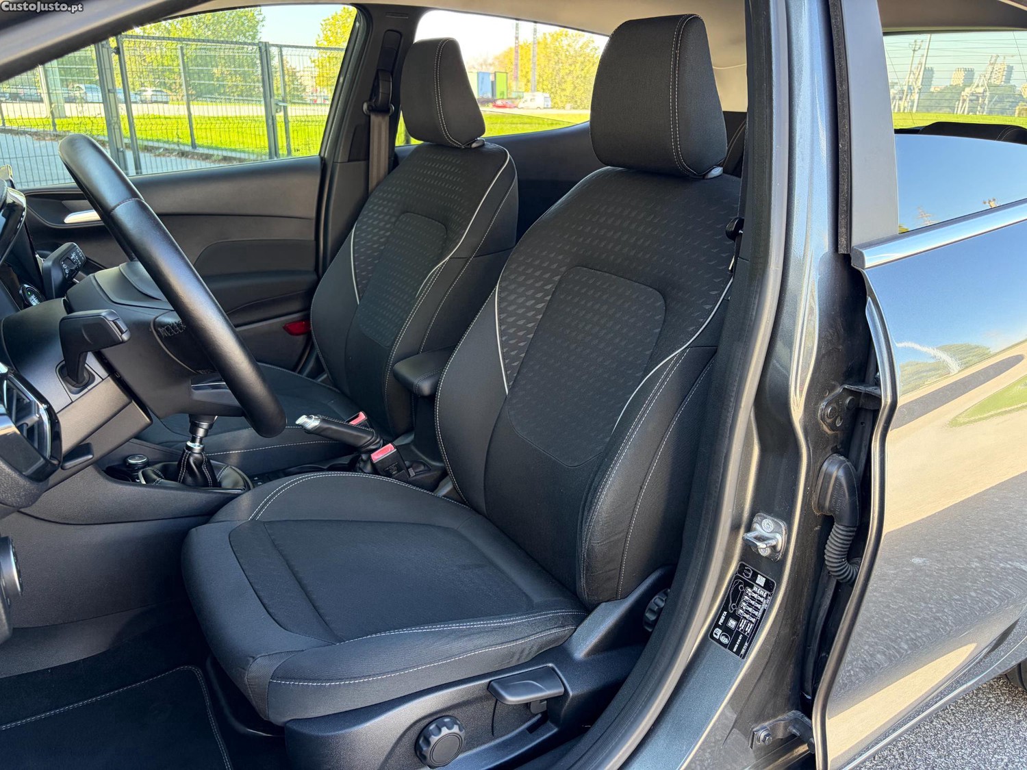 Ford Fiesta 1.5 TDCI TITANIUM NACIONAL 1 ÚNICO DONO 85 CV - 18 — photo 5
