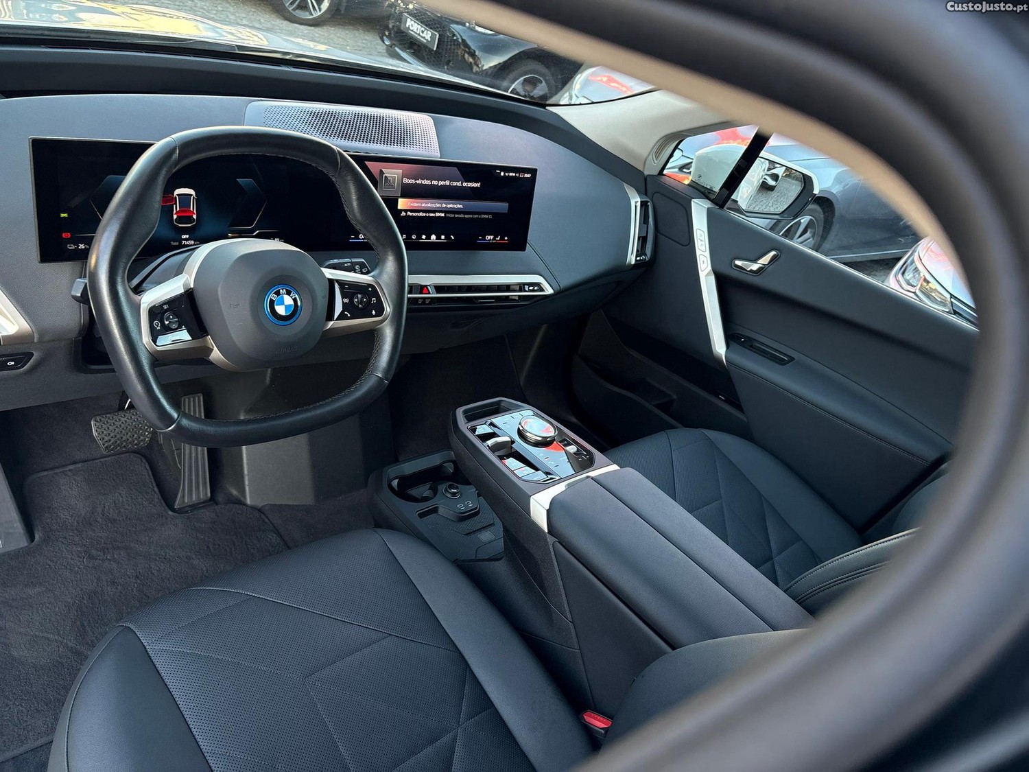 BMW iX xDrive 40 — fotografia 4