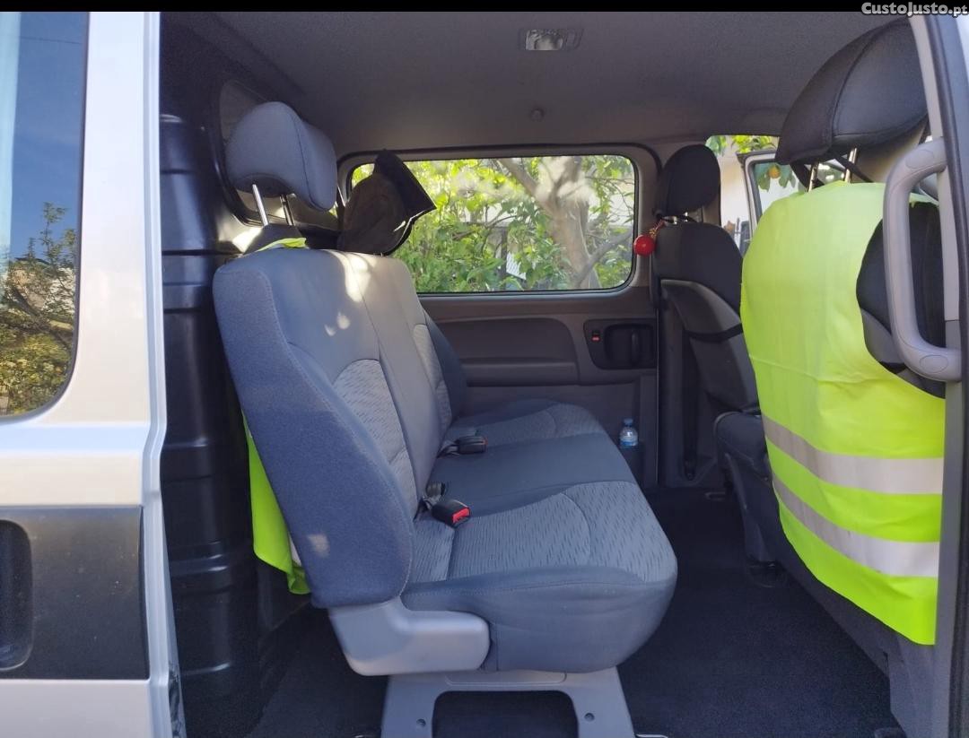 Hyundai H1 Starex — fotografia 4