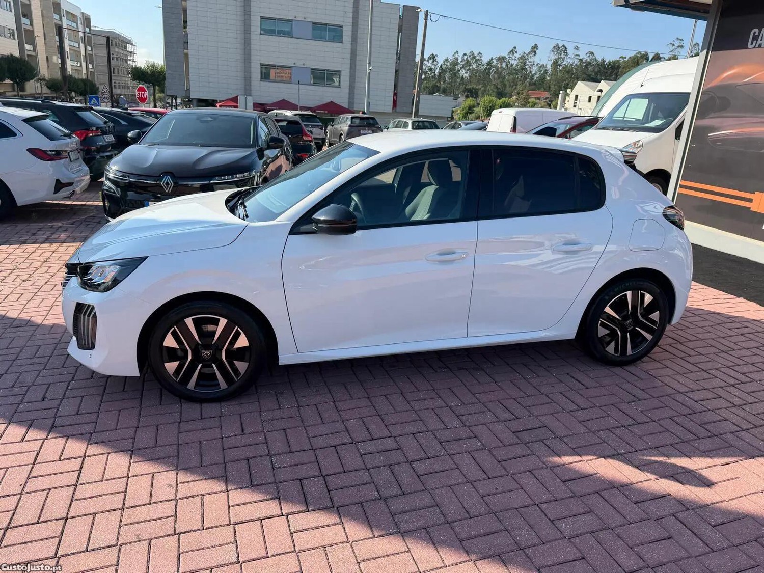 Peugeot 208 Sem versão - 24 — photo 3
