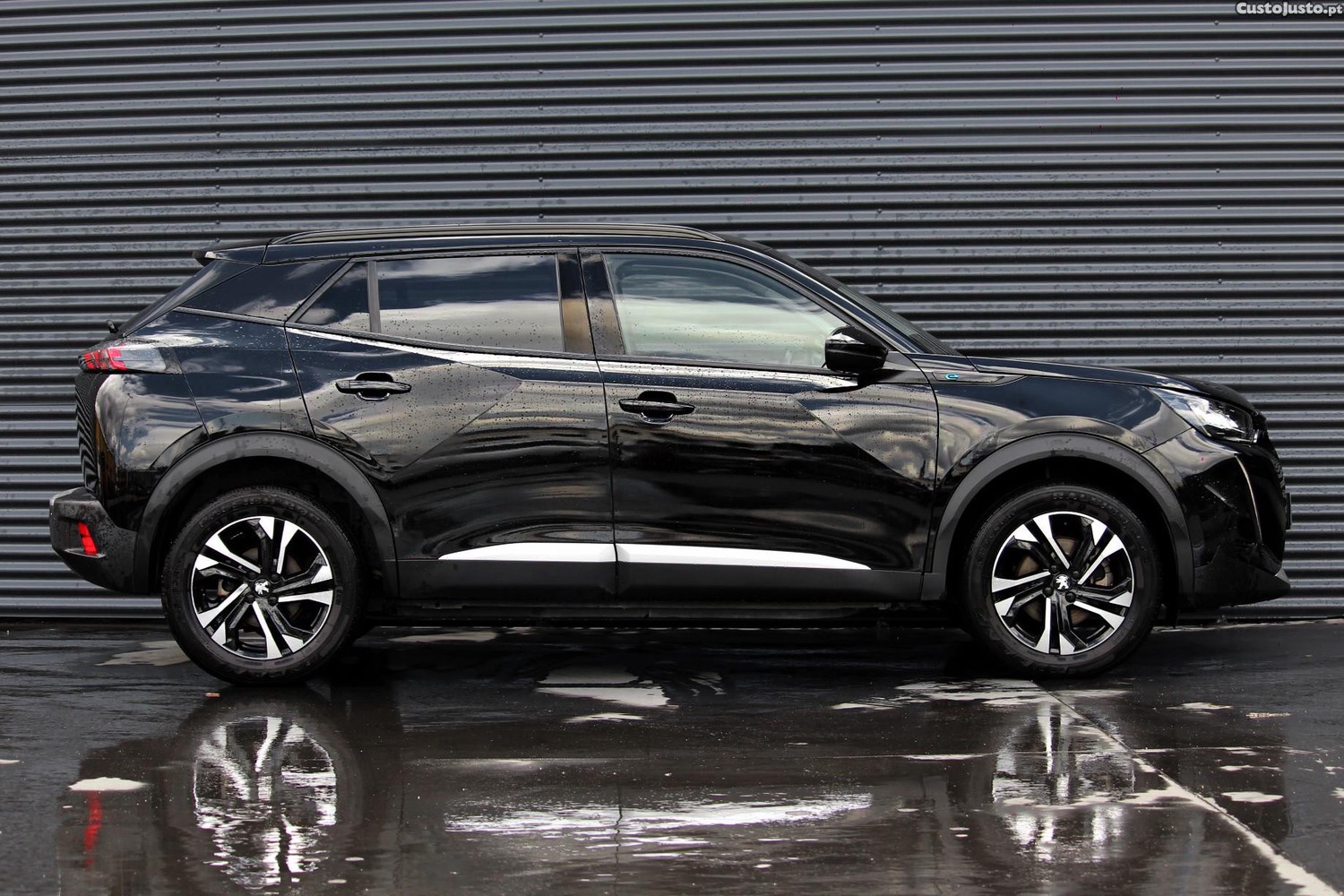 Peugeot 2008 50 kWh Allure - 21 — photo 5