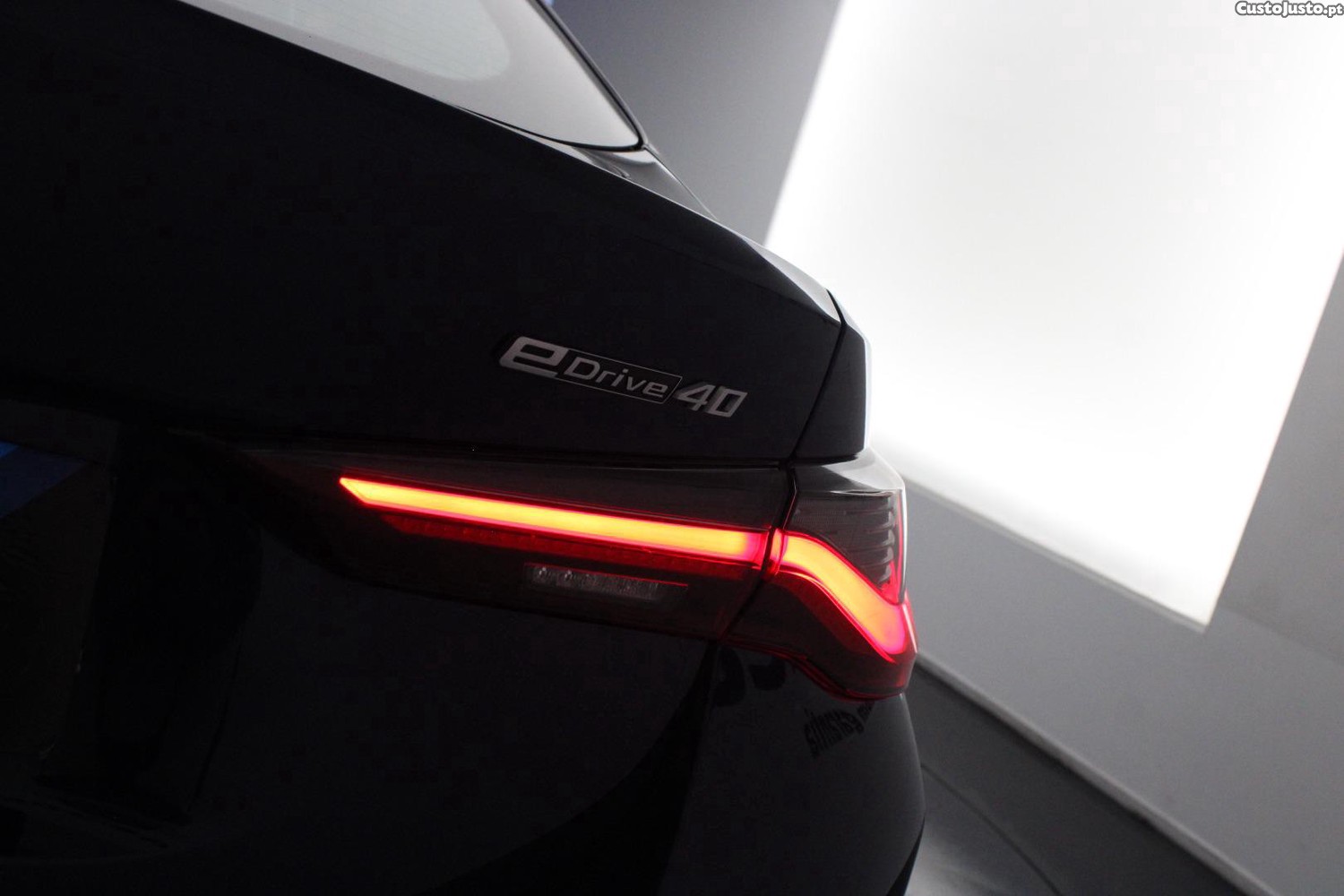 BMW i4 G26 40 E DRIVE 83.9 kWh (AUTO) — fotografia 2