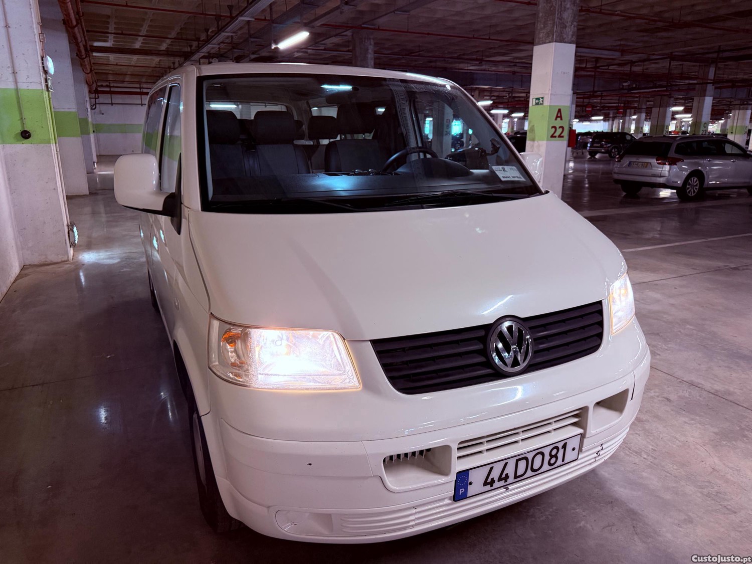 VW Transporter T5 (9 lug) — photo 2