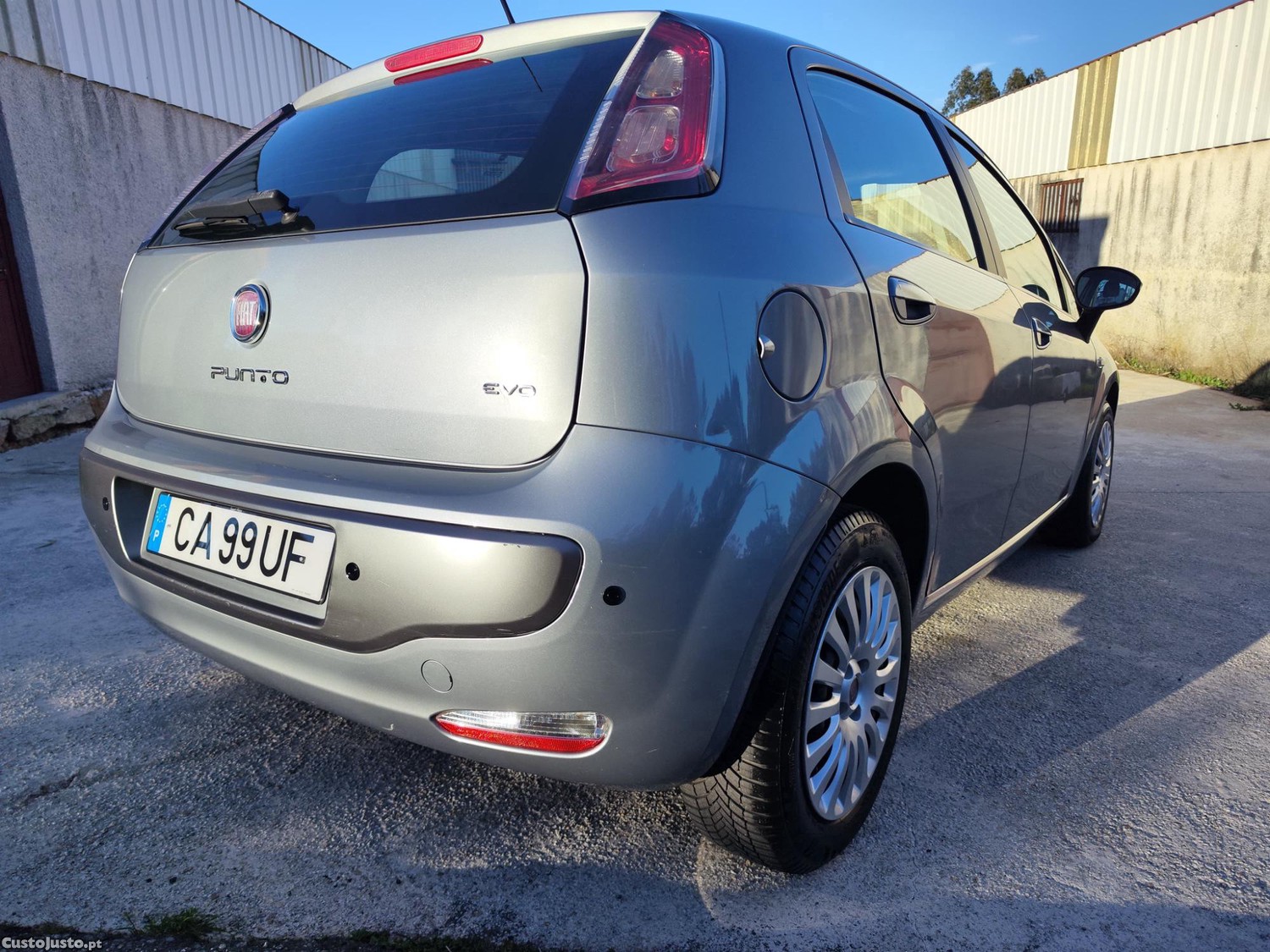 Fiat Punto Evo 1.4 16v Multiair - 105cv - Caixa de 6 vel. — fotografia 6