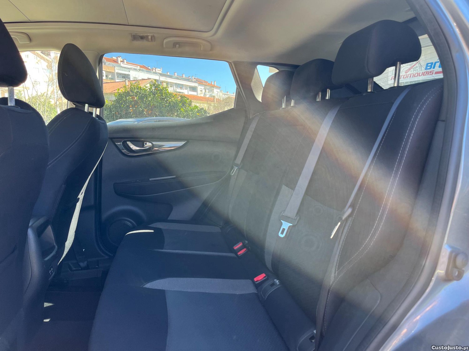 Nissan Qashqai N-Connecta 1.5 dci 115cv JLL18 - Full Extras-NACIONAL — fotografia 2