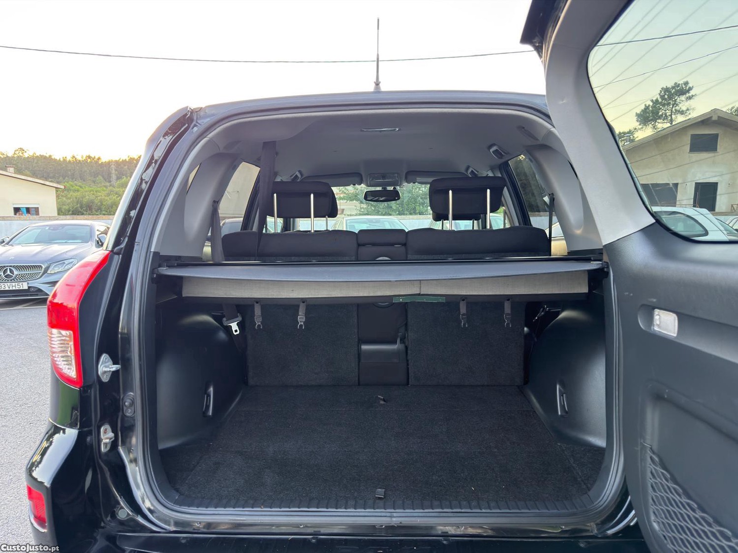 Toyota RAV4 2.2 D-4D X — fotografia 21