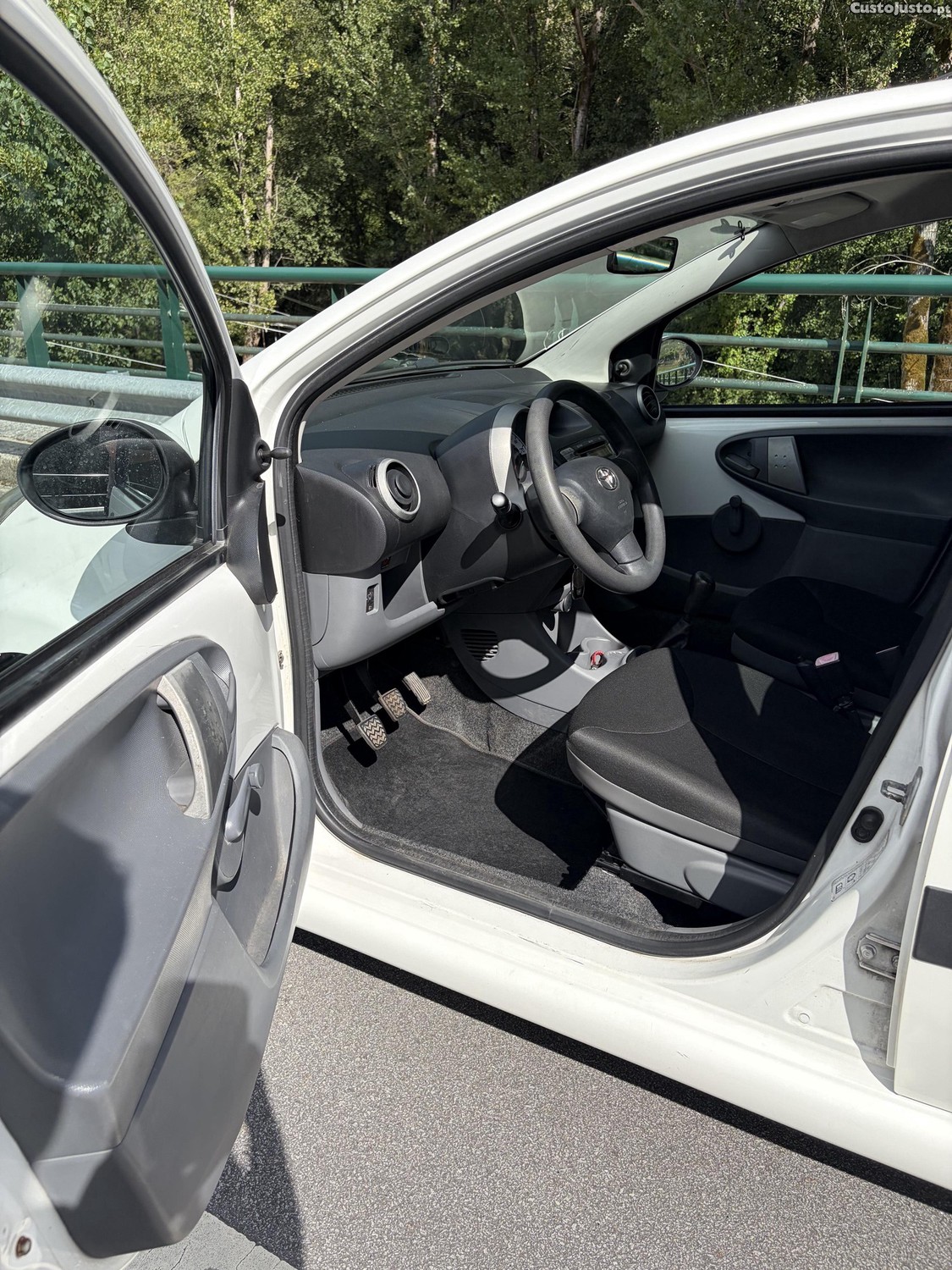 Toyota Aygo 1.0 - 09 — photo 2