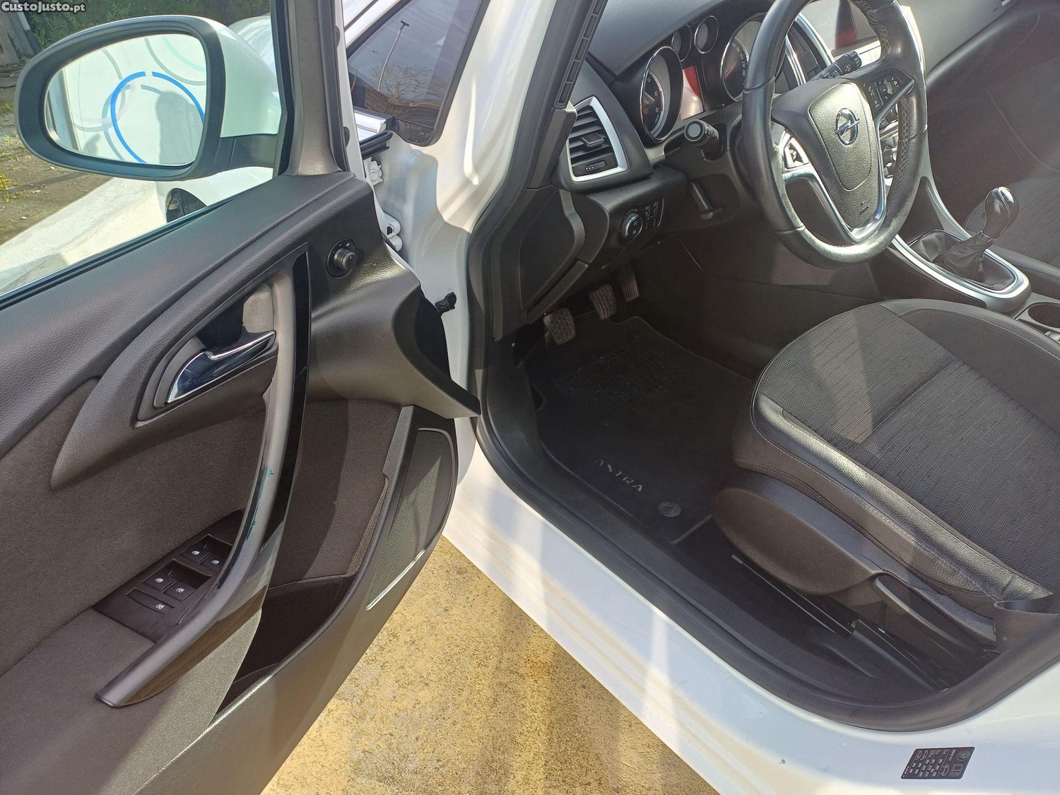 Opel Astra Sports Tourer — fotografia 6