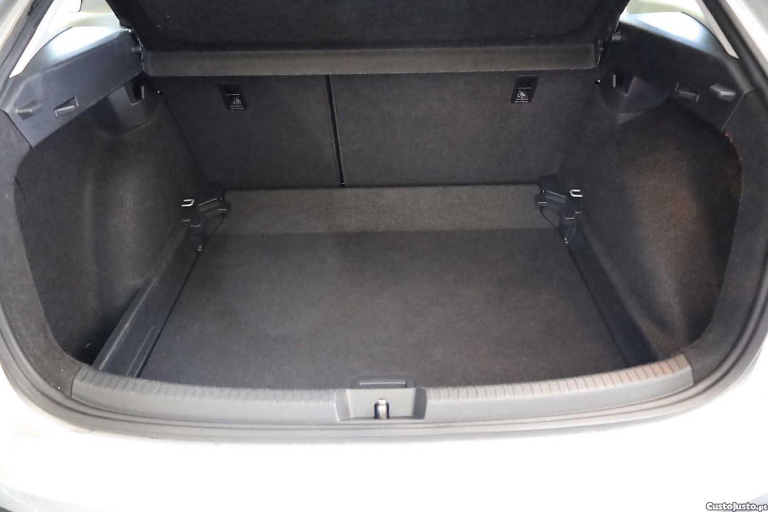 Volkswagen Taigo 1.0 TSI Life — fotografia 12