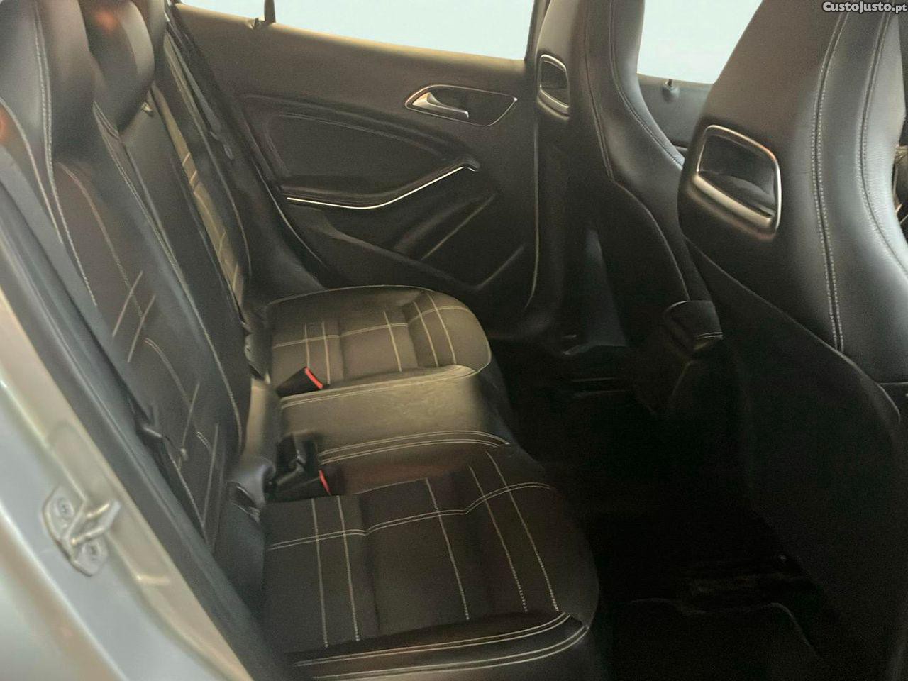 Mercedes-Benz GLA 180 CDI Urban — fotografia 6