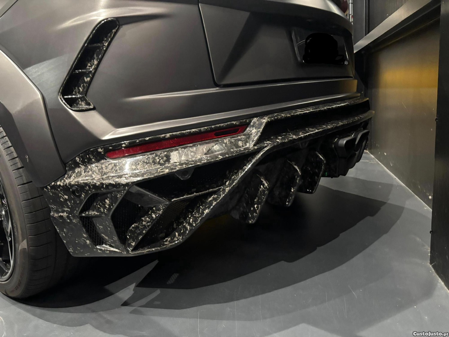 Lamborghini Urus A - 21 foto 5