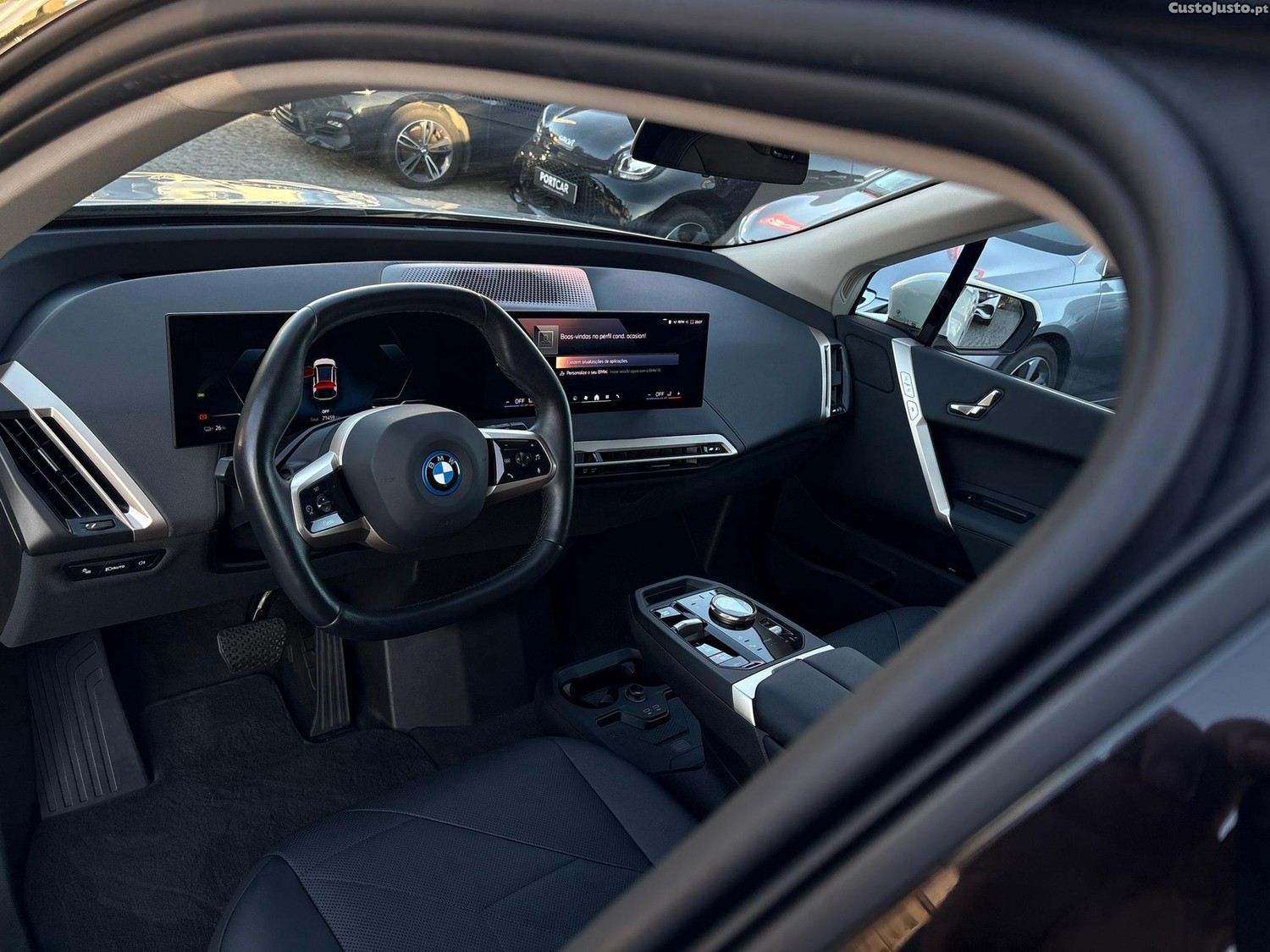 BMW iX xDrive 40 — fotografia 3