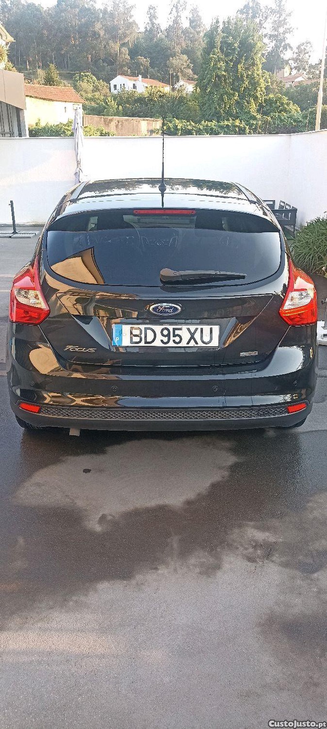 Ford Focus Titanium 1.0 — fotografia 9