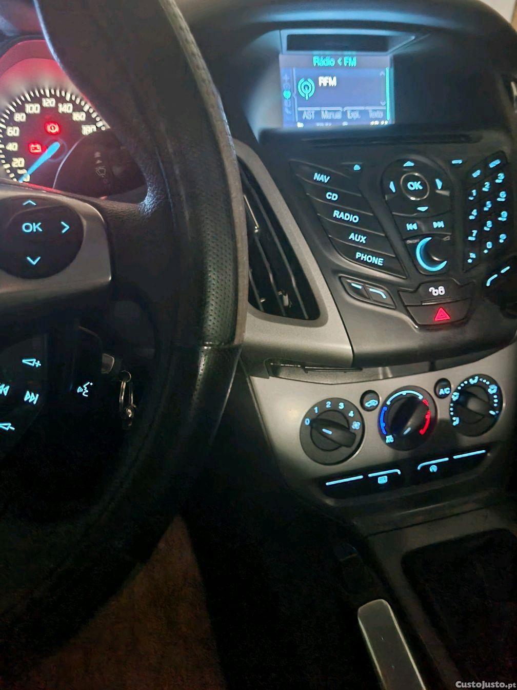 Ford Escort Titanio - 13 — photo 4