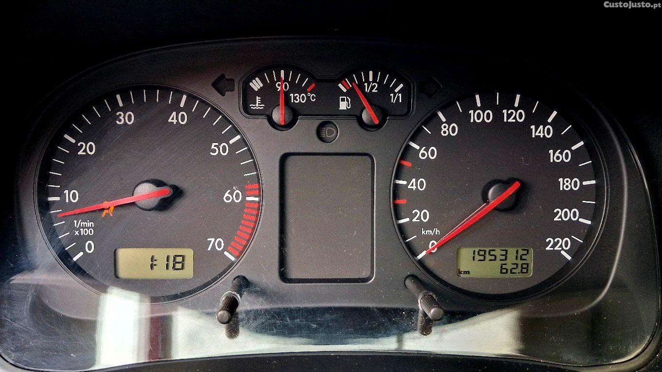 Volkswagen Golf 1.4 Gasolina — fotografia 6