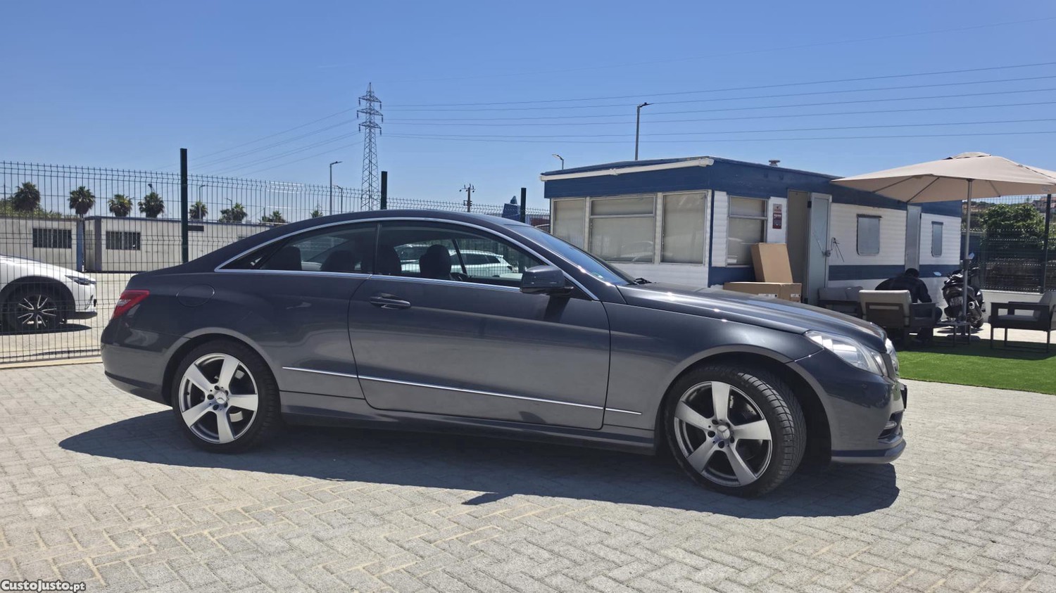Mercedes-Benz E 220 CDI - Coupe — fotografia 11