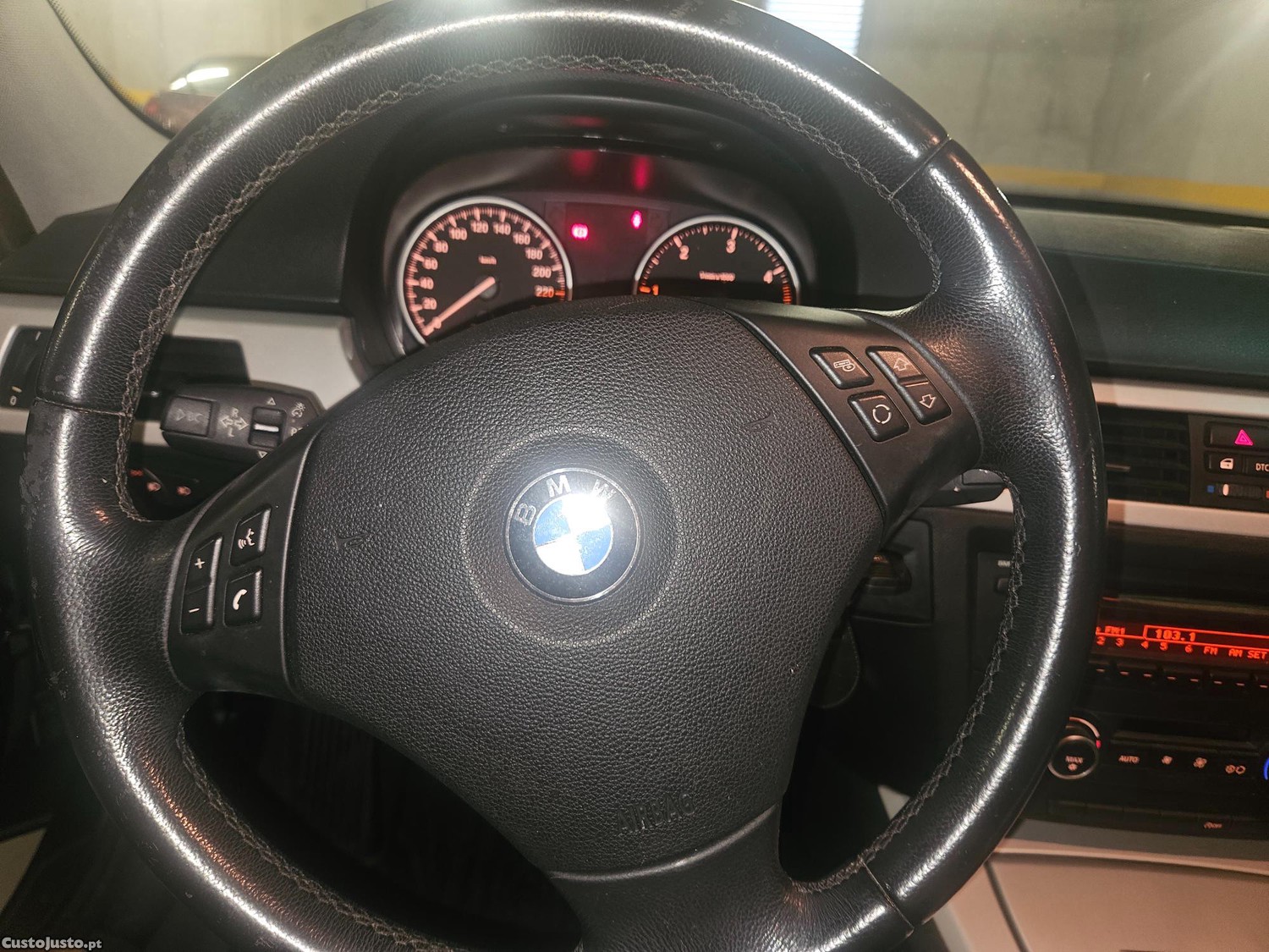 BMW 318 318d - 09 — photo 5