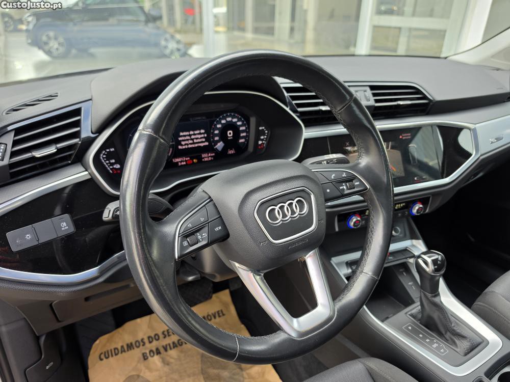 Audi Q3 45 TFSIe S Tronic — fotografia 12