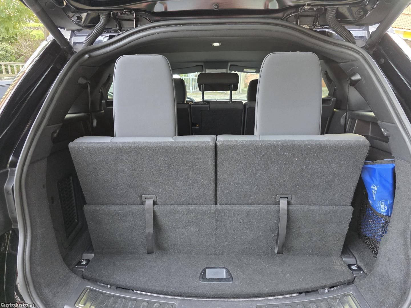 Land Rover Discovery 2.0 eD4 R-Dynamic 7L - 20 — photo 5