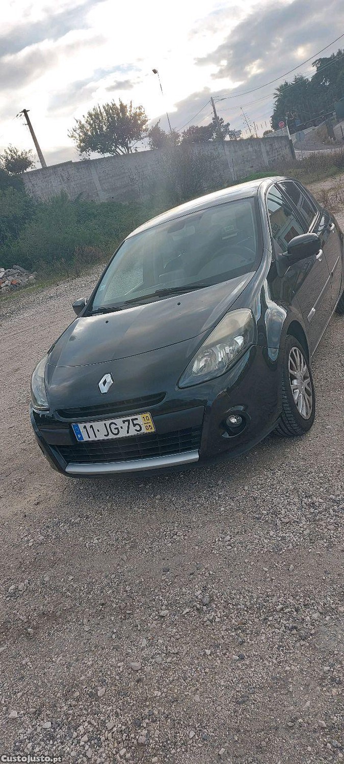 Renault Clio 1.5 dci 5 lugares — fotografia 5