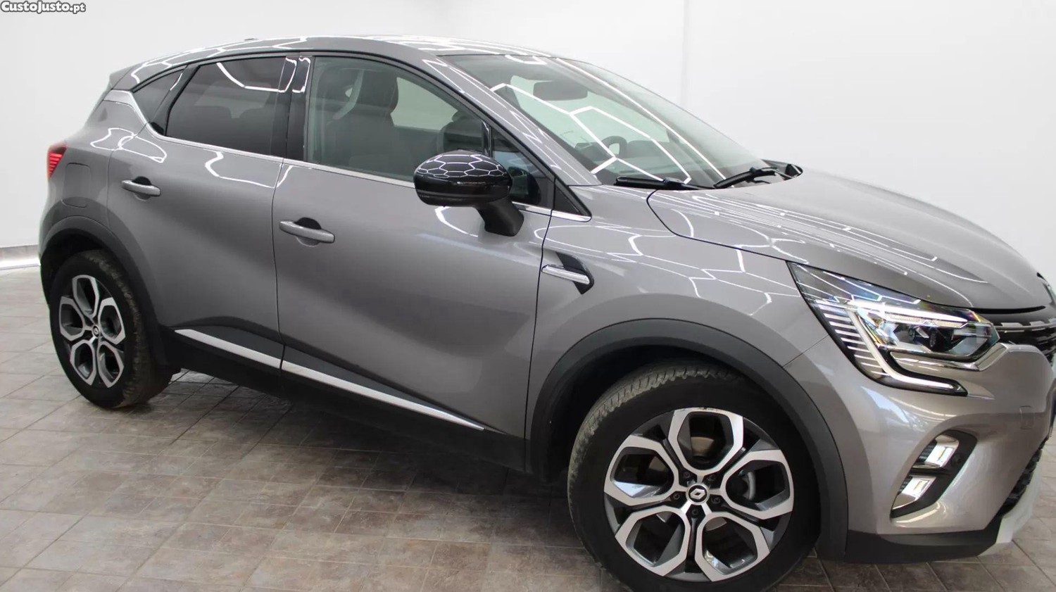 Renault Captur Tce 90 intens - 24 — photo 2