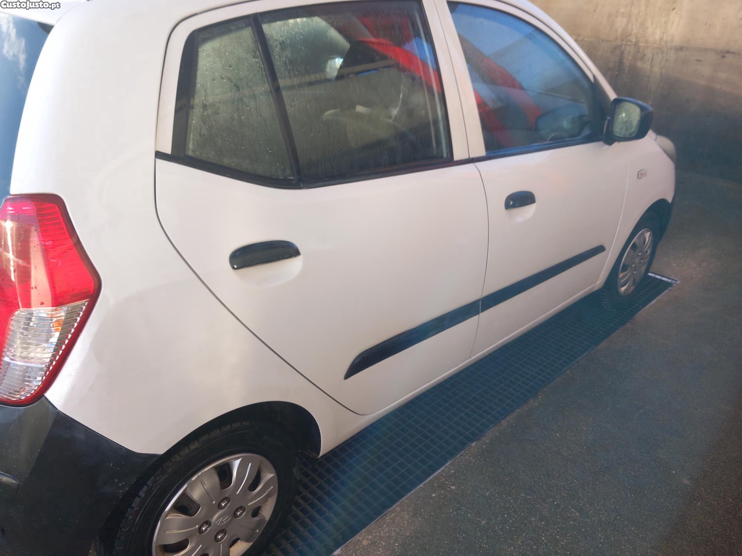 Hyundai i10 citadino — fotografia 4