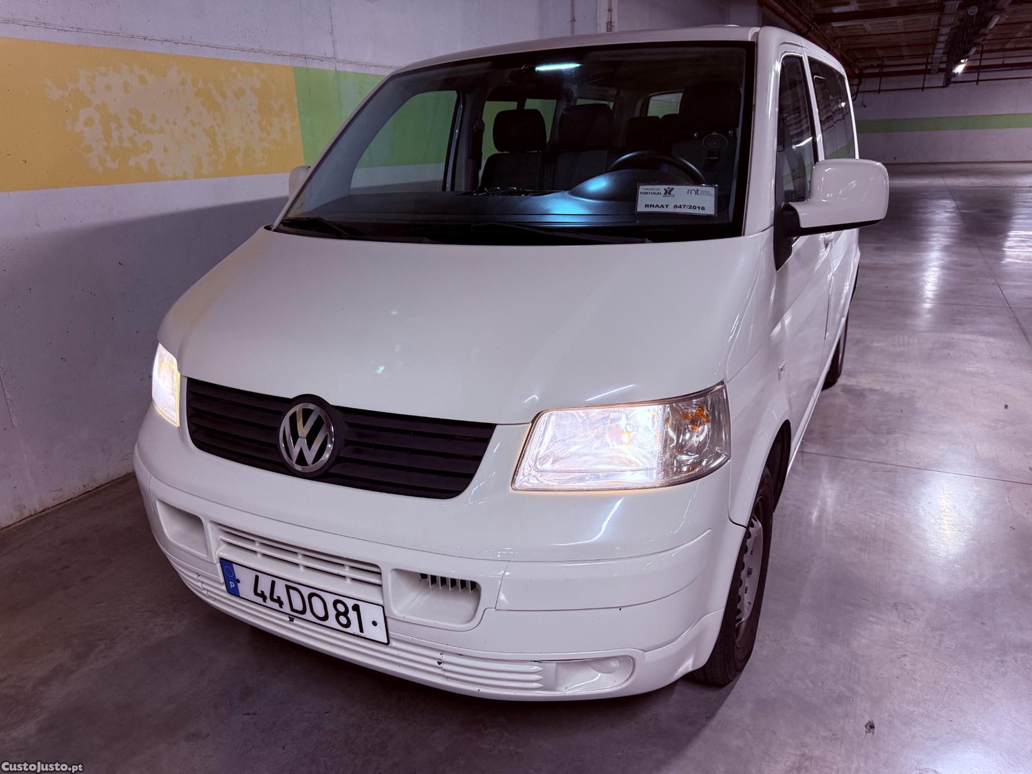 VW Transporter T5 (9 lug) — photo 3