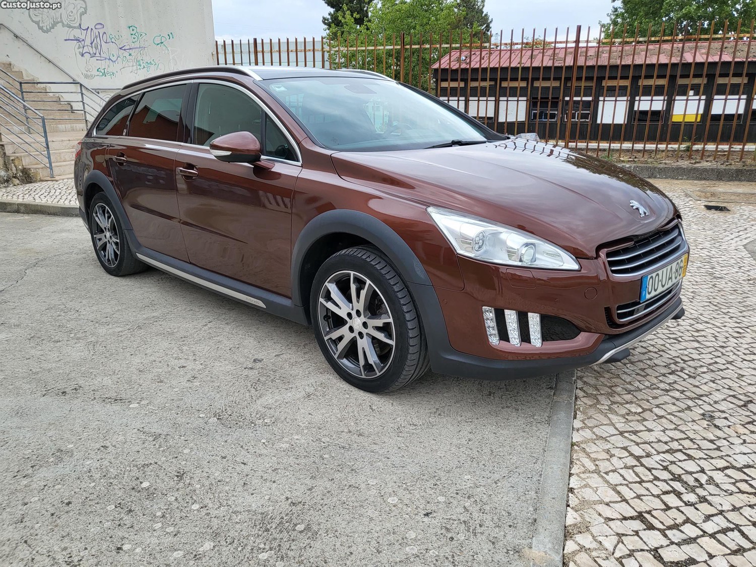Peugeot 508 RXH 2.O HDI Hybrid 4 — fotografia 15