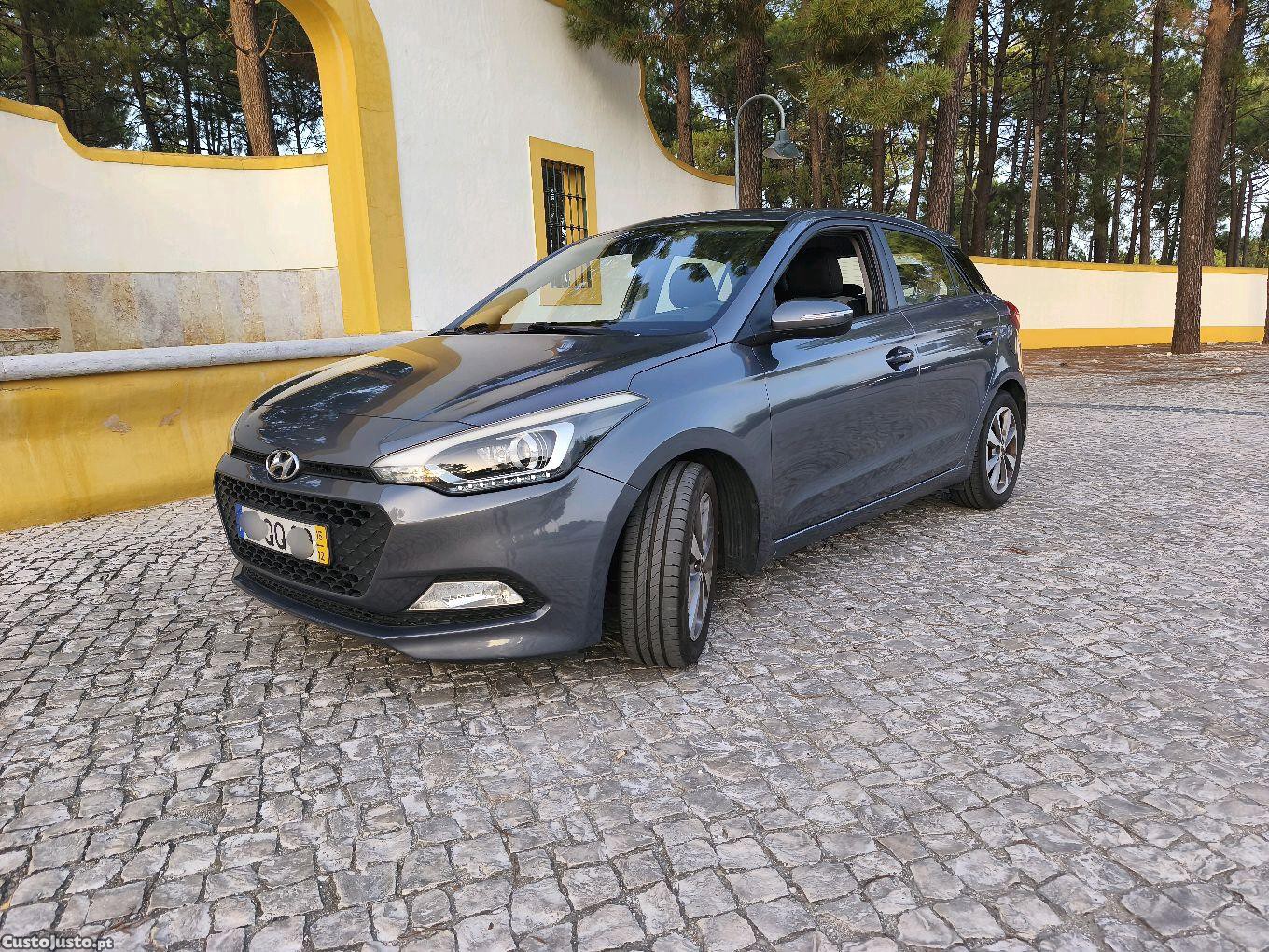 Hyundai i20 1.1 crdi — fotografia 3