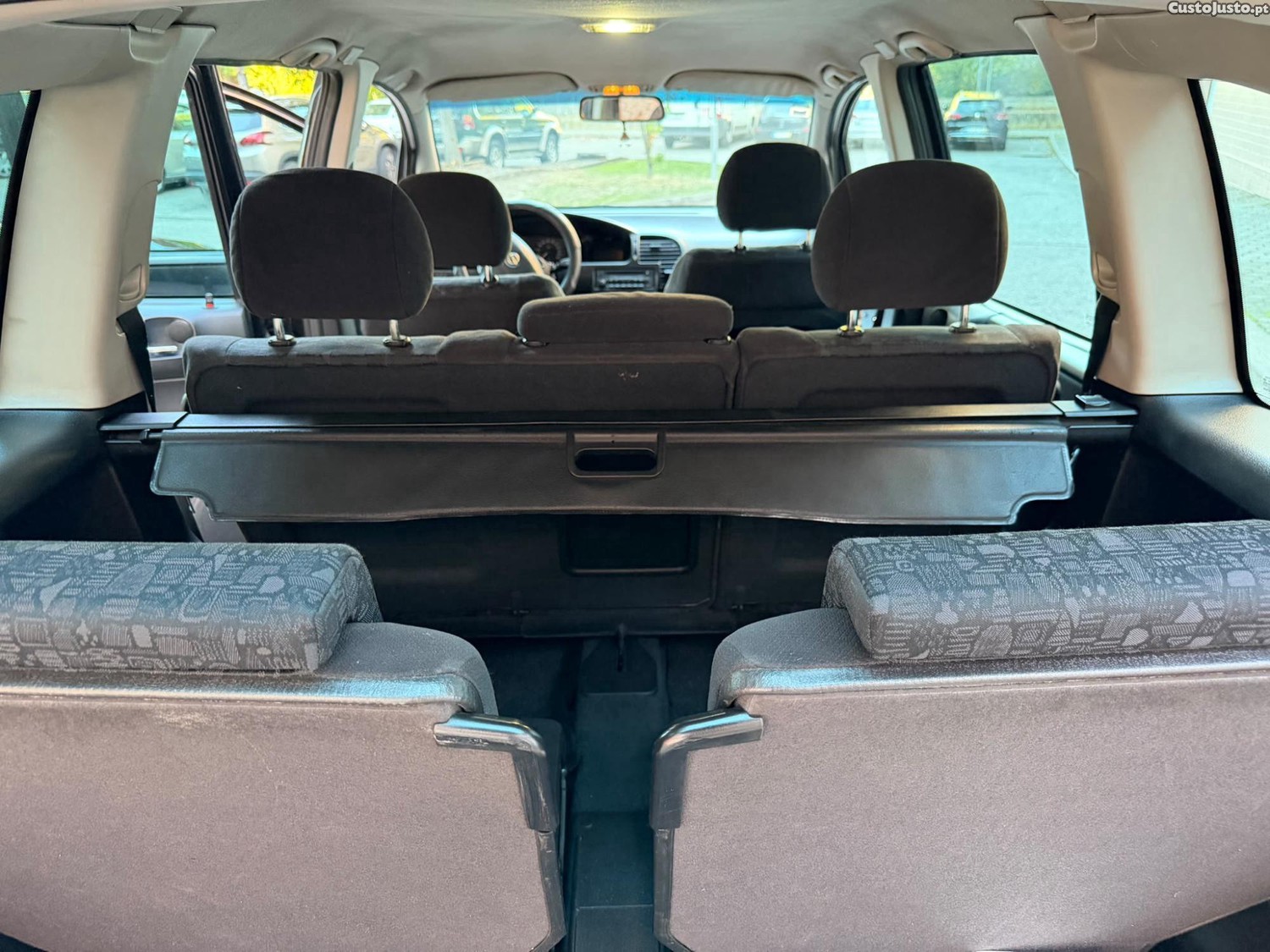 Opel Zafira 2.0 DTI 7 LUGARES - 00 — photo 5
