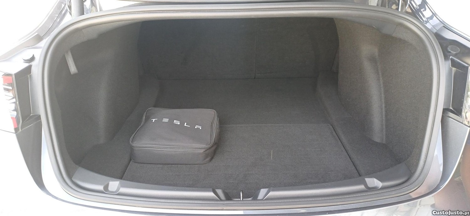 Tesla Model 3 standard Range Plus RWD — fotografia 15
