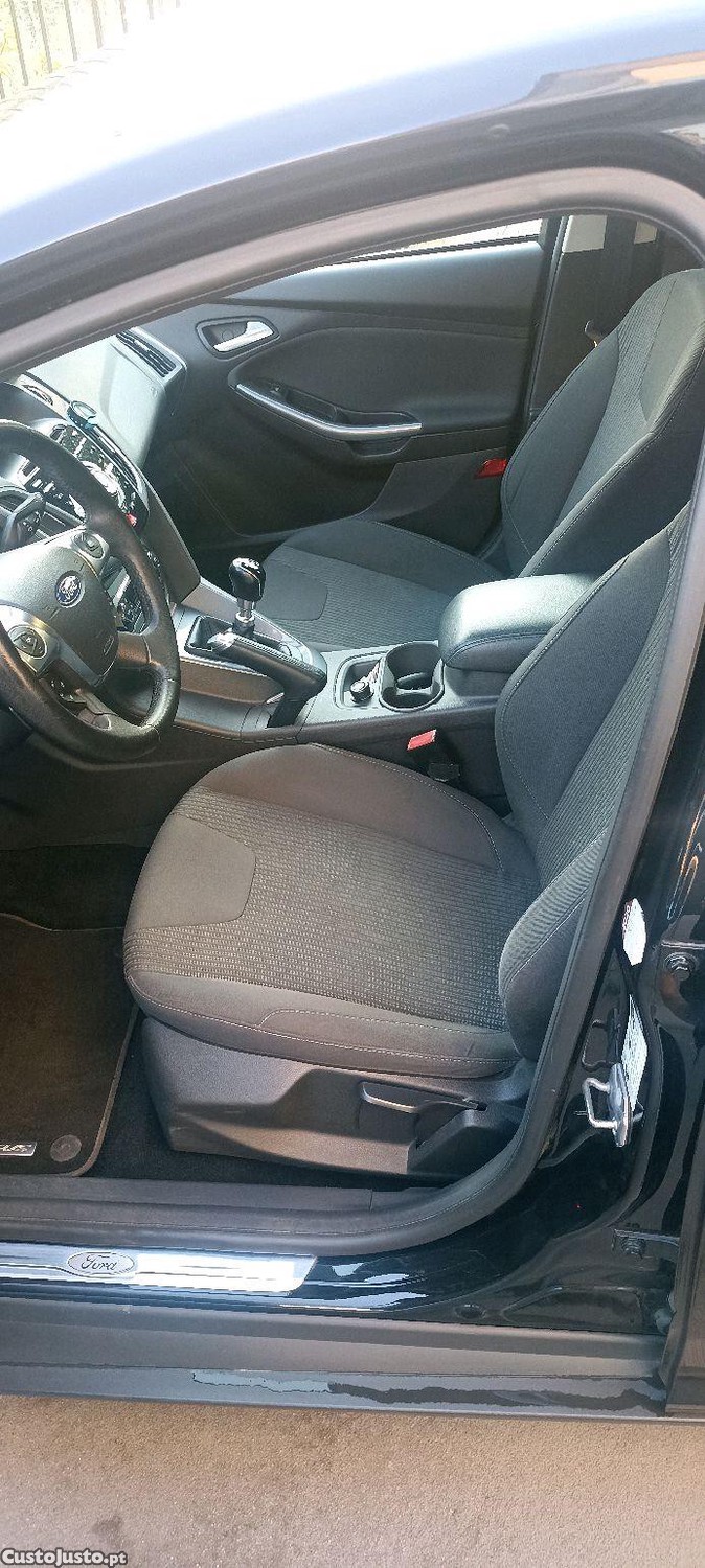Ford Focus Titanium 1.0 — fotografia 5