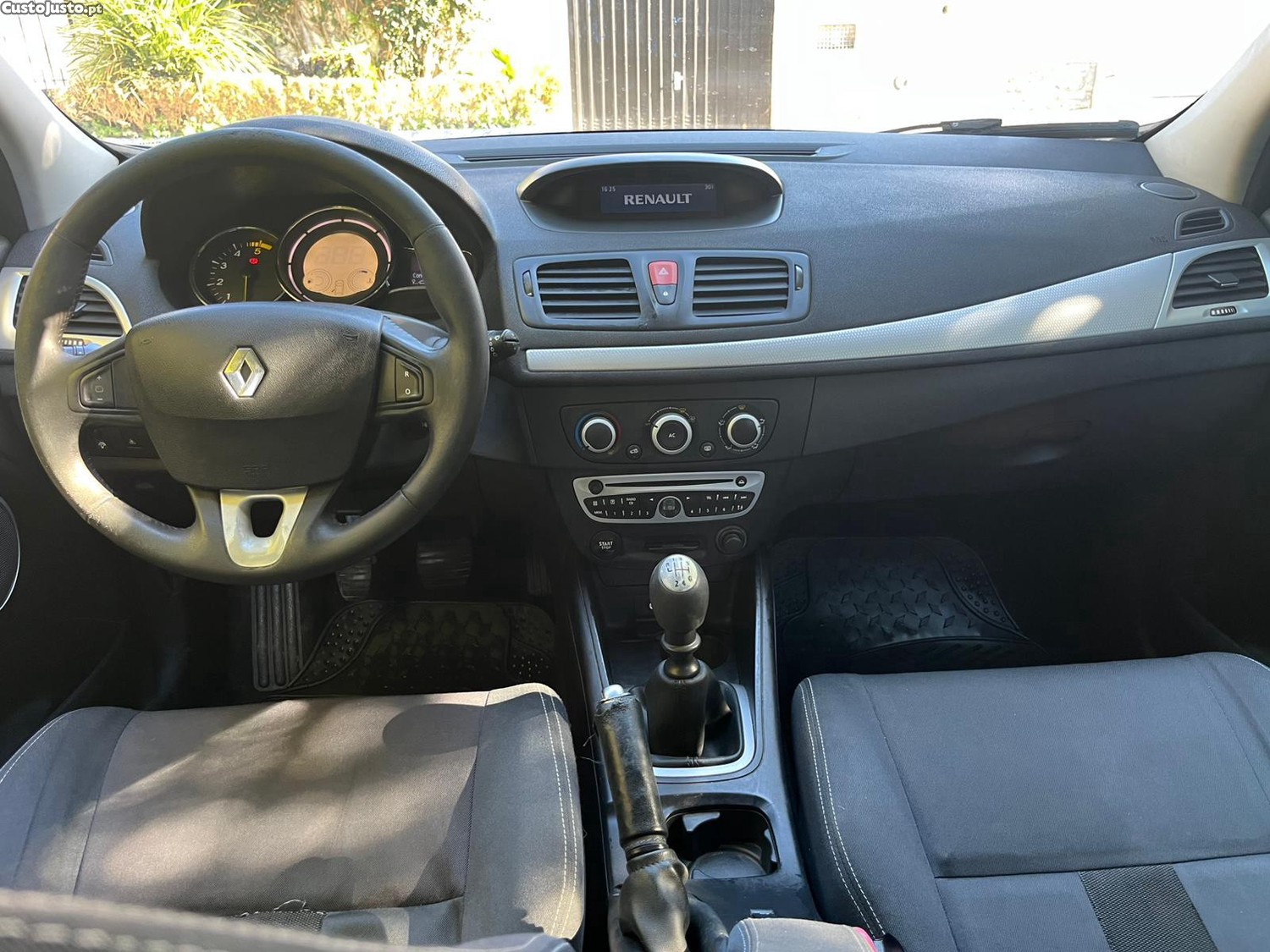 Renault Mégane Break 1.5 DCI — fotografia 8