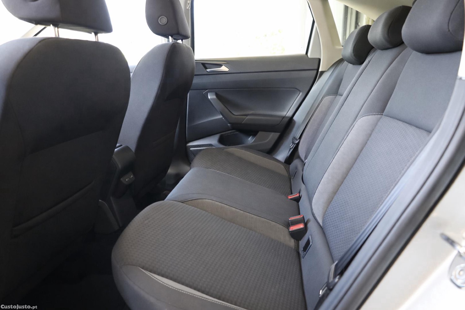 Volkswagen Taigo 1.0 TSI Life — fotografia 5