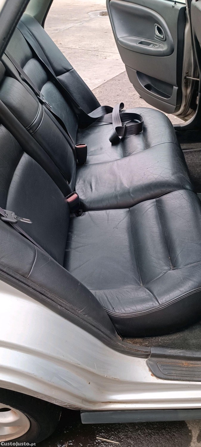 Volvo V40 1.6 gasolina - 99 — photo 3