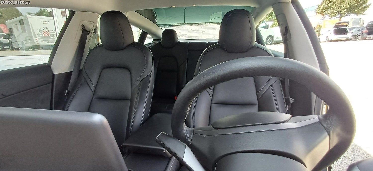 Tesla Model 3 standard Range Plus RWD — fotografia 7