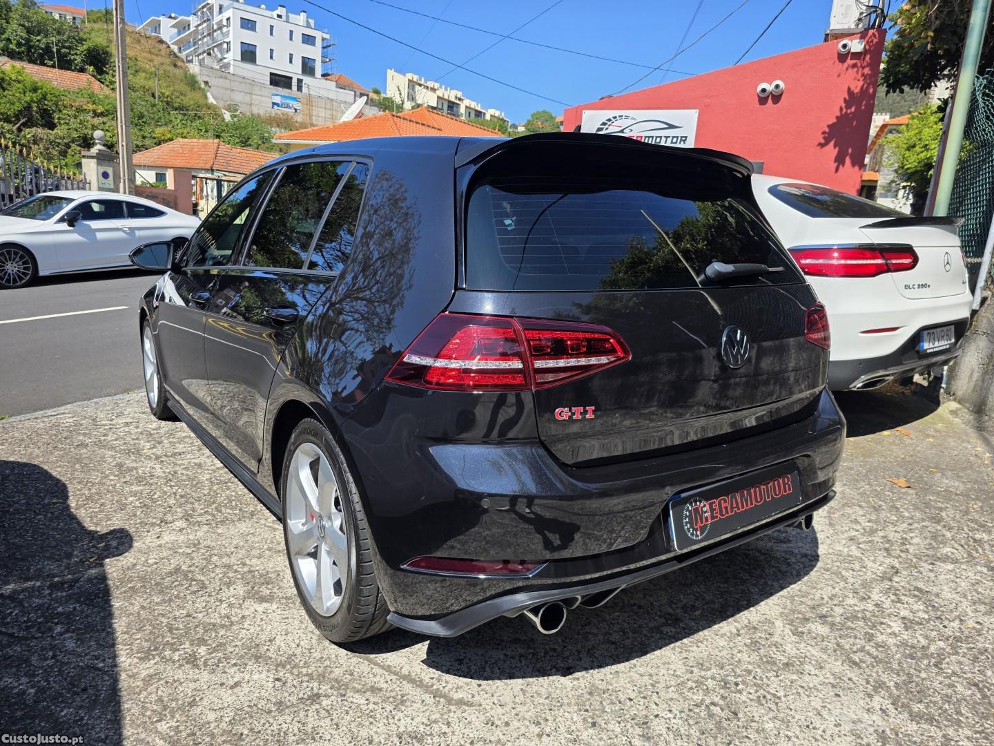 VW Golf 2.0 TSi GTi DSG Performance - 17 — photo 4