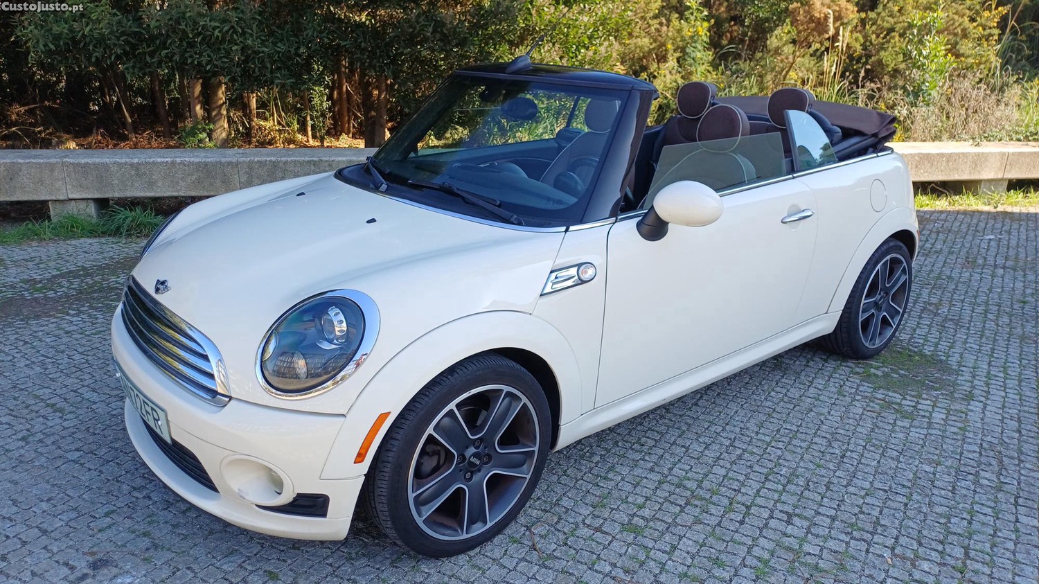 MINI Cabrio Cooper D Cabrio - 10 — photo 2