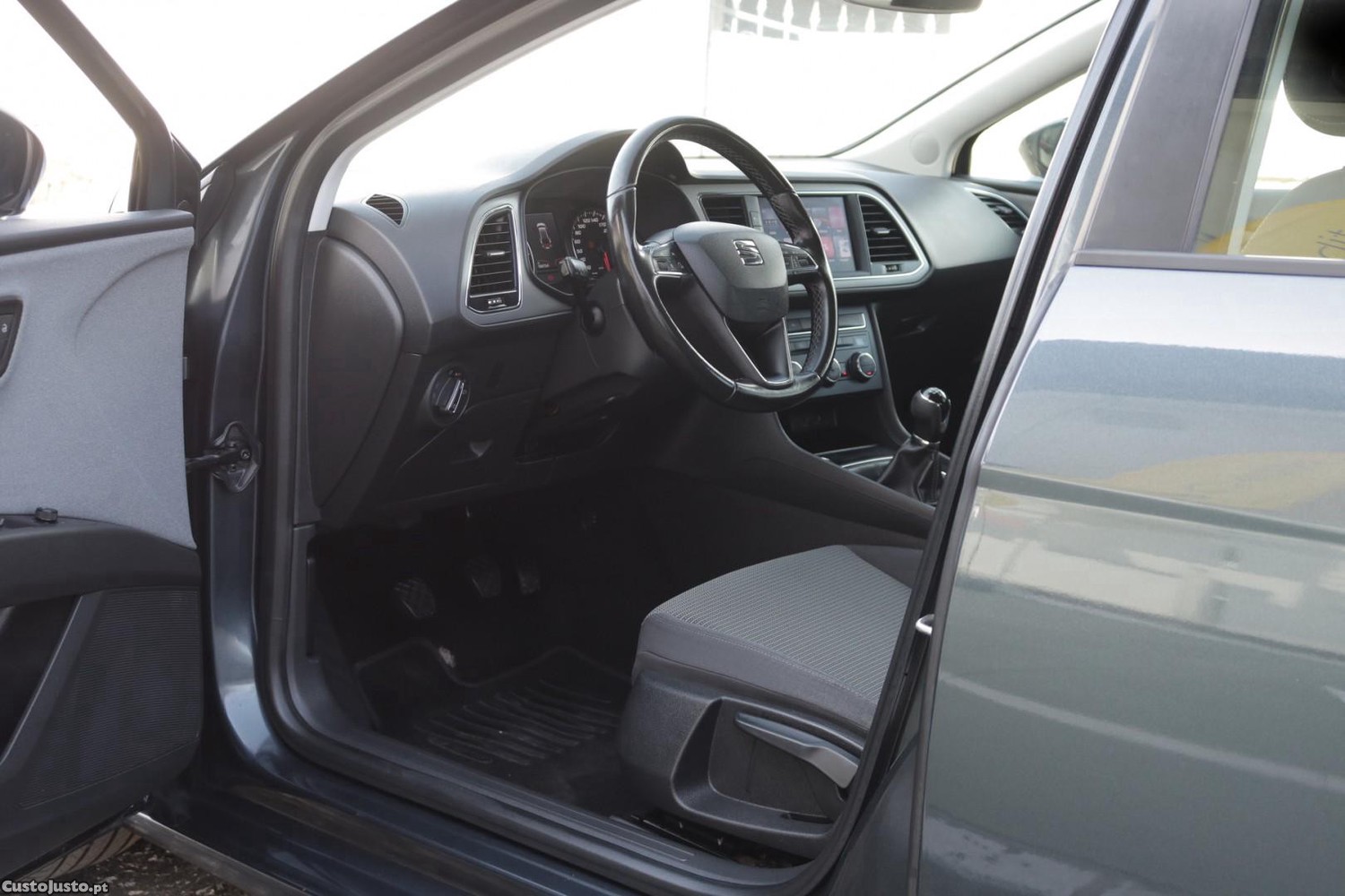 SEAT Leon ST 1.6 TDI Style 115cv — fotografia 44