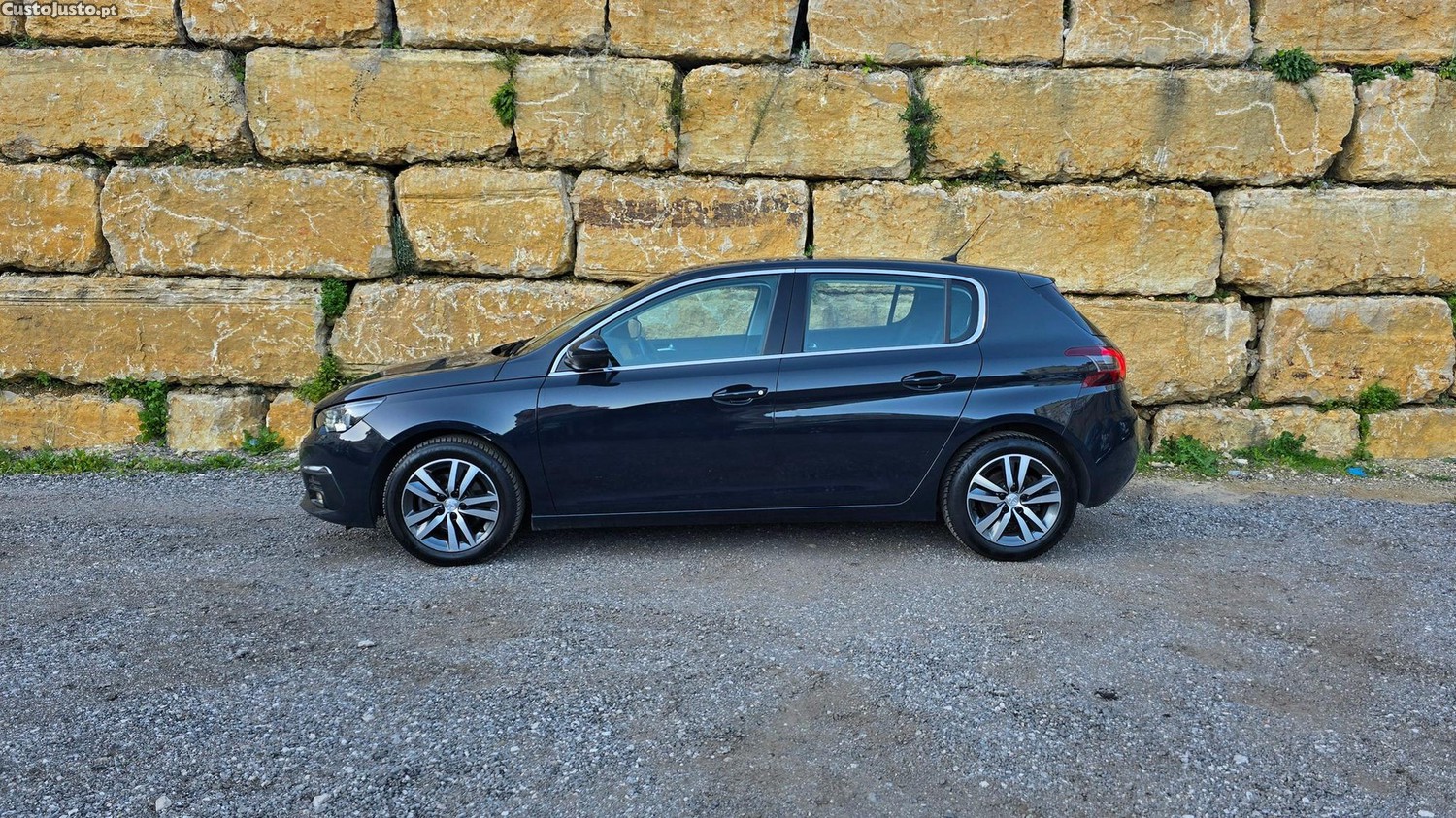 Peugeot 308 1.5 BlueHDi Allure — fotografia 28