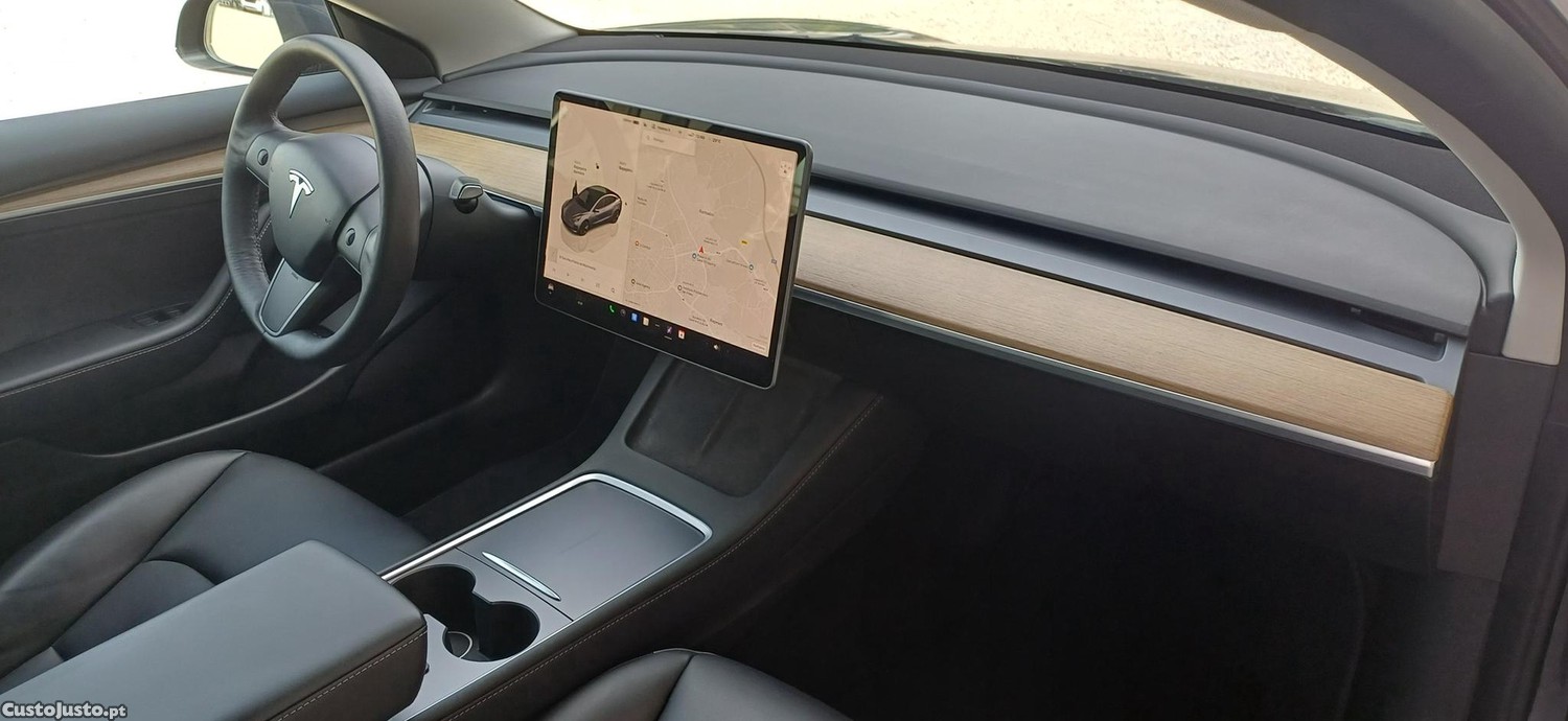 Tesla Model 3 standard Range Plus RWD — fotografia 11