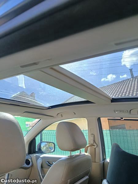 Renault Koleos BOSE Edition - 173cv - 4x4L - 08 — photo 4